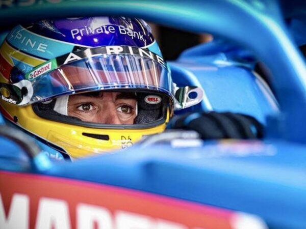 Fernando Alonso 1:2 SCALE HELMET 2021 Visor Tear Off x 2 Accessory - Image 4