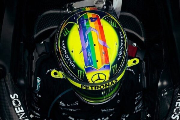 Lewis Hamilton 2023 1:2 Mini Helmet Upgrade Bundle - Image 4