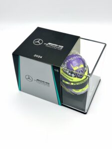 Lewis Hamilton 1:5 F1 Mercedes Helmet Silverstone Win 2024 1/5 • SPARK 5HF145y)