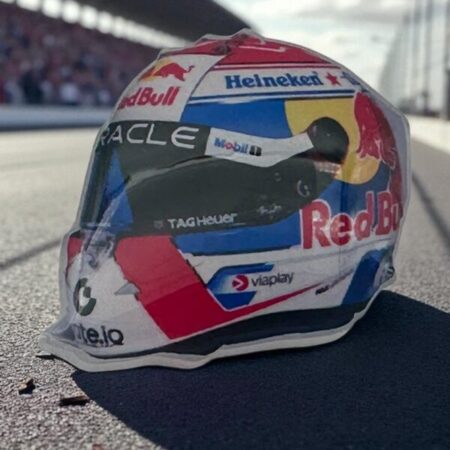 Max Verstappen 2025 Red Bull Helmet Pin Badge