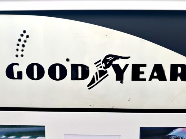 1985 McLaren MP4/2B Niki Lauda used Front Wing Endplate - Image 4